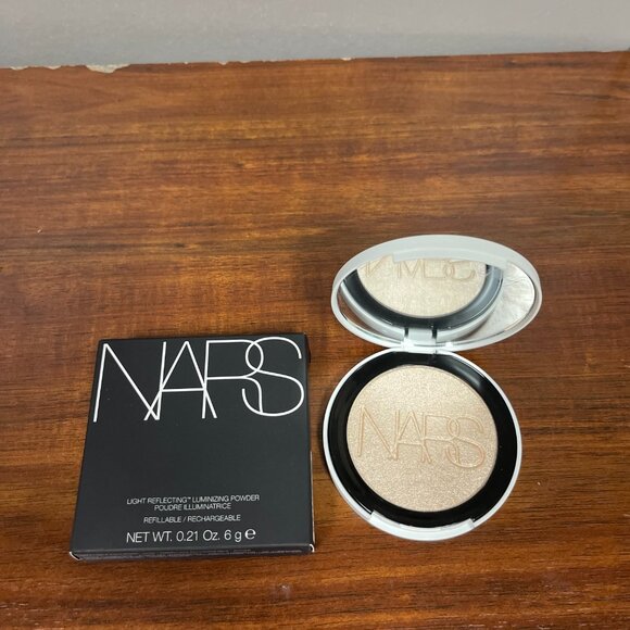 NARS Light Reflecting Luminizing Powder EROS Full Size - Picture 1 of 3